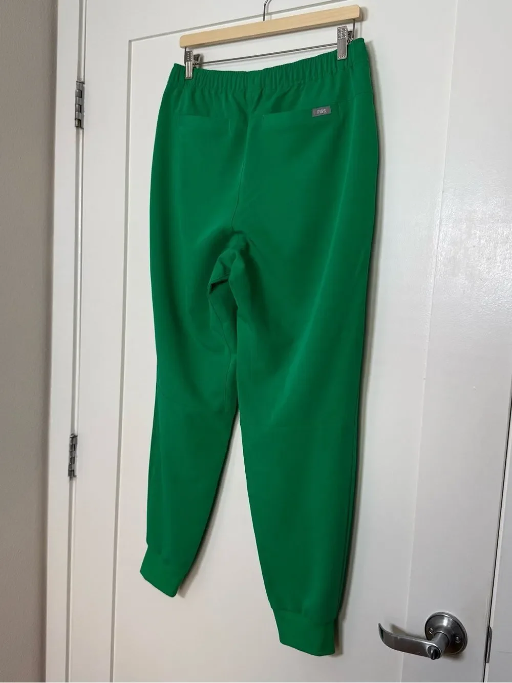 Figs Tansen Jogger Scrubs Pants Mens Sz M Green Medical Doctor PO6090